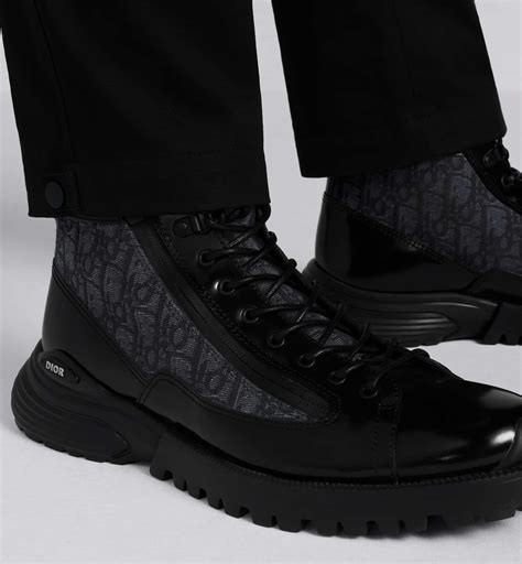 bottine dior combat|Bottine Dior Combat Cuir de veau poli noir et toile jacquard Dior .